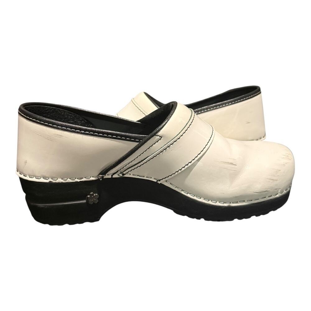 Koi by SANITA Danish White Patent Clogs Shoes Size 40 US 9 Slip On Comfort Nurse - Picture 8 of 9